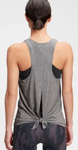 Athleta Bayview Tee Shirt Gray Short Sleeve Faux Wrap Workout Top Women’s Large