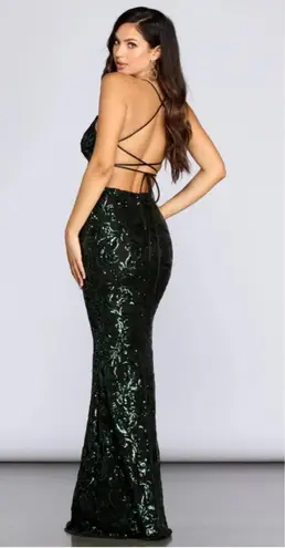 Windsor  Taisia Formal Sequin Scroll Dress In Hunter Green - Image 3