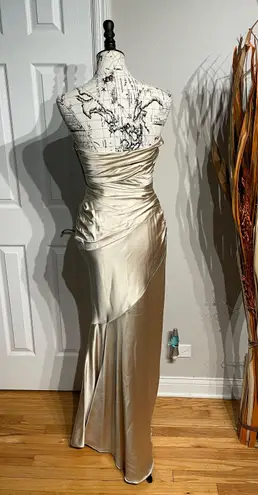 Niteline Vintage Y2k Satin Gown Strapless Mermaid Trumpet Formal Evening Prom Draped Ruched Fit Flare Champagne