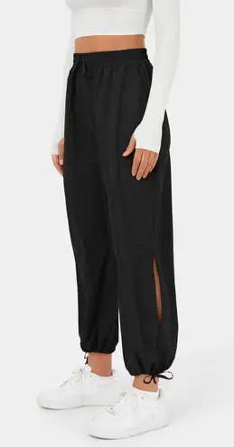 Halara NWT breezful Jogger Pants
