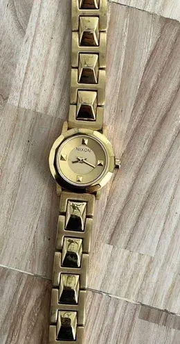 Nixon Ladies Watch Wrist Rockit The Mini B SS Good Bracelet and Dial