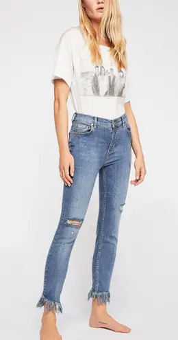 Free People Great Heights Frayed Skinny Jean In Blue Sky