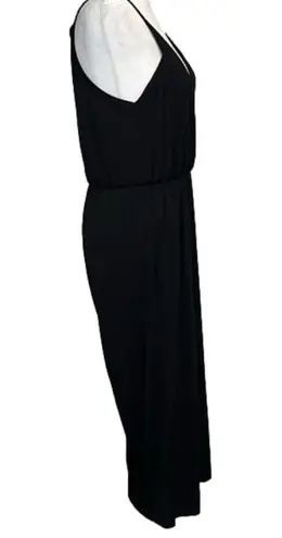 GILLI NWOT black wide leg v neck spaghetti strap light weight jumpsuit