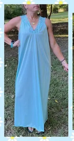 Vanity Fair Vintage peignoir neglige set Robbins egg blue