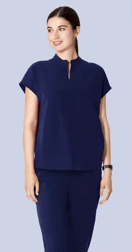 Mandala Scrubs Mandarin Dolman Top in Navy Blue Size XS NWOT!