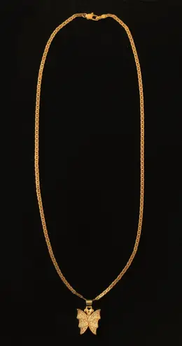 Boutique Gold Plated butterfly mariner Chain Link necklace with crystal pavé embellishments