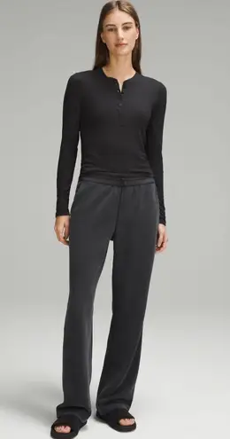 Lululemon Softstreme High-Rise Pant  Size 2 BLACK Regular  NWT