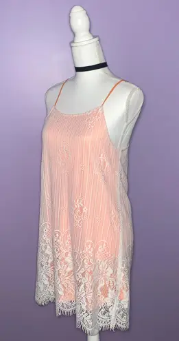 Hem & Thread NWT Boutique Lace Overlay Mini Dress