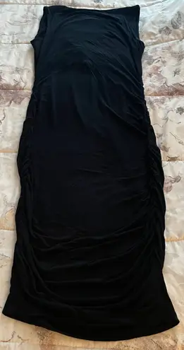 A pea in the pod Maternity Black Ruched Sides Sleeveless Midi Dress, size S