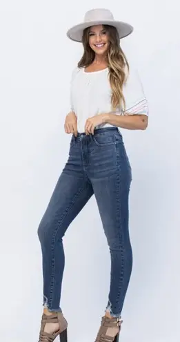 Judy Blue High Rise Skinny Tummy Control Jean with Distressed Hem size 15 / 32