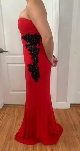 Monique Lhuillier Red Strapless with Black Sequin Ball Gown Formal Dress