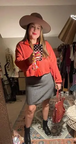 EUC Women’s Charlotte Avery Red Cropped Waffle Knit Button Down Top Size L Size L