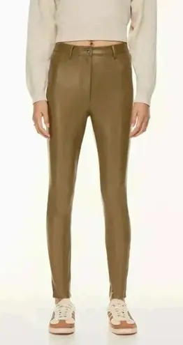 Wilfred Aritzia High Waisted Vegan Leather Charm
Pants Size 0 Brown Stylish