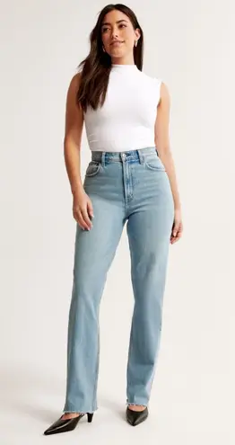 Abercrombie & Fitch Curve Love 90s Slim Straight Ultra High Rise