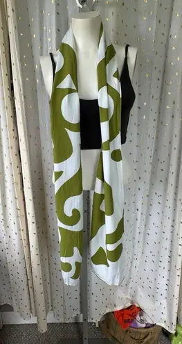 NWOT Unbranded Hawaiian Polynesian Indigenous Dye Geometric Lightweight Scarf White