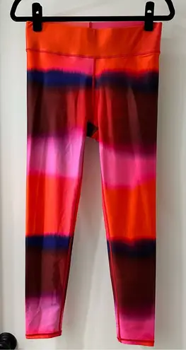 Terez NWOT Women’s Red Pink Purple Gradient Tie Dye Leggings, Size L