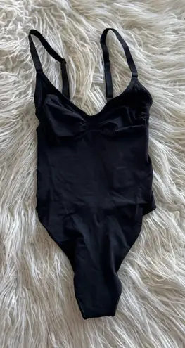 SKIMS Seamless Sculpt Thong Bodysuit Onyx Size Small