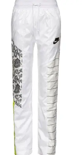 Nike  Women's Woven Track Trousers Sweats Pants Joggers White/Black Size XS New