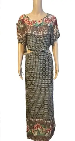 Farm Rio Anthropologie Farm Maxi Cut Out Lila Dress Kimono
Sleeves size XS