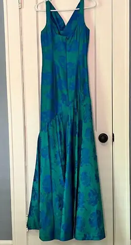 Theia evening event gown size 2 mermaid floral ruched designer formal wedding Blue