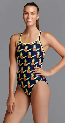 Funkita NWT  Golden Circle Diamond Back One Piece - 30L