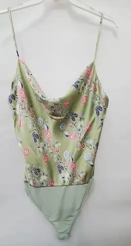 Women's Sleeveless Floral Bodysuit Size undefined