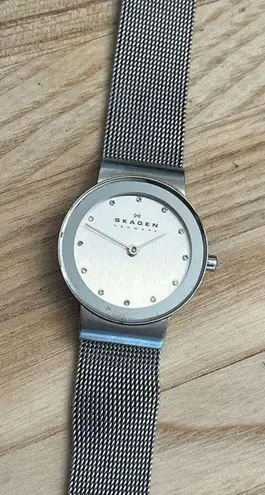 Skagen Denmark Ladies Watch Stainless Steel Mesh Bracelet Dial Ring Crystals