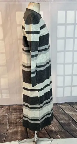 Tavin nwt long sleeve gray striped maxi length sweater dress size small 4