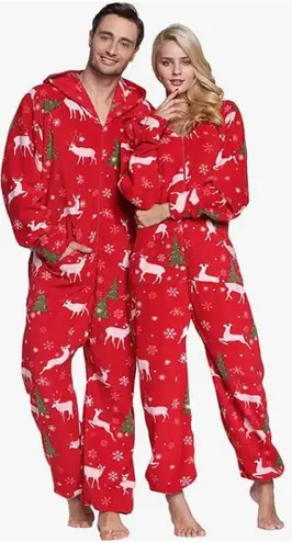XmasComing NEW Unisex Size Small Red Fleece One Piece Hooded Reindeer Pajamas