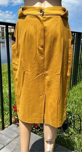 Byblos Italy 44 = US 10 gold/mustard midi skirt