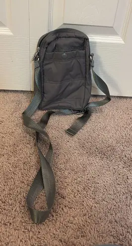 Gymshark Crossbody Bag - Image 2