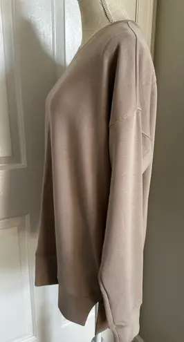 Sage Ladies' Crew Neck Scuba Cozy Top with Side Pockets, Tan Large New with Tag