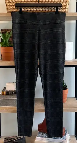 Tahari High-Rise Plaid Knit Pull On Pant, Large