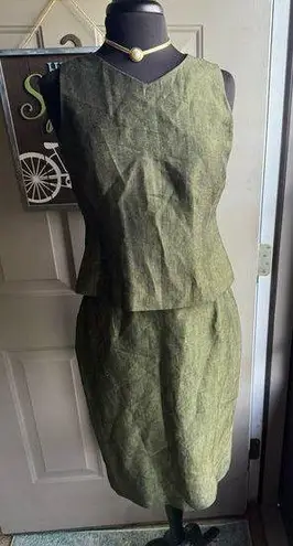 Jones Wear Vintage olive green linen blend two piece skirt set, size 8