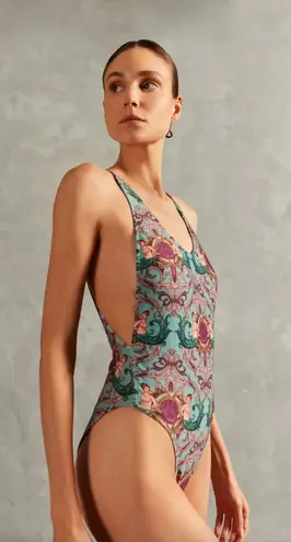 Adriana Degreas Le Sirenuse Side