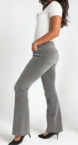 Betabrand Yoga Denim Midrise Bootcut Flare Jeans in Rinsed Gray Size Medium