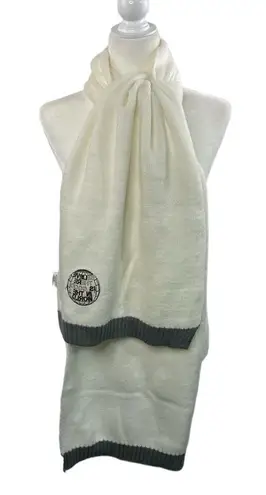 SCARF Tight Knit Rectangular Cream and Gray cozy warm White