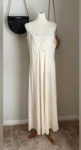 Vintage Barbizon Lace Sheer Chiffon Nightgown, Size XLarge Yellow