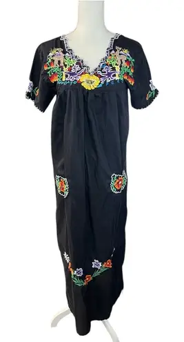 Vintage Hispanic maxi dress black Peru traditional embroidered cotton Size M