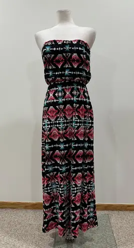 Trixxi Maxi Dress