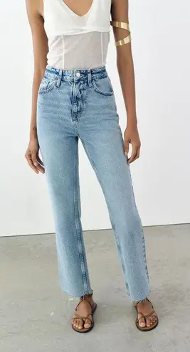 ZARA HIGH RISE STRAIGHT LEG JEANS