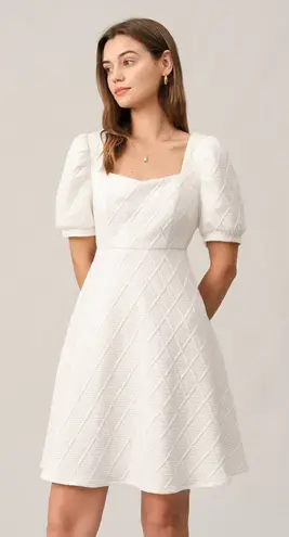 Rihoas The Solid Textured Puff Short Sleeve Mini Dress Square Neck White Size L Size L