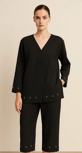 DUE per DUE Vintage Womens Button