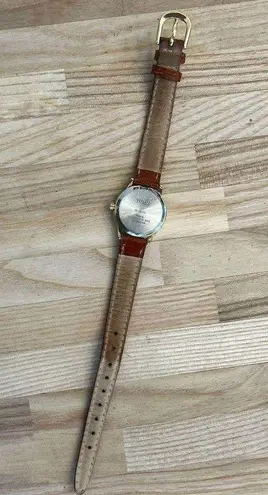 Timex Indiglo Ladies Watch Genuine Leather Strap White Dial Gold Case