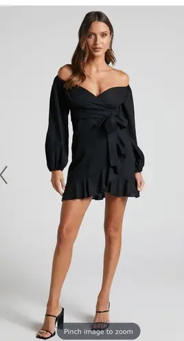 Showpo Black Can’t Move on off shoulder mini linen blend Dress NEW Size 2