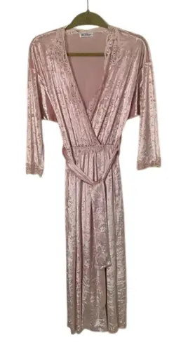 Miss Elaine Vintage 1980s Pink Velvet Like Long Robe Womens Petite USA Lace