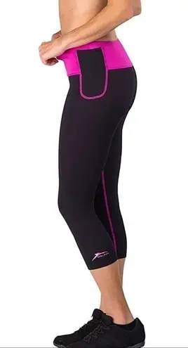 Delfin Women’s Spa Mineral Infused Exercise capris pink & black size Medium