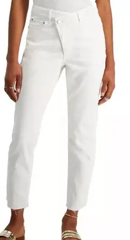 Tinseltown Hi Rise Mom Jean Asymmetrical Waist Raw Hem White Sz Jr 15/32 NWT