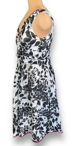 Lane Bryant  Dress White Black Graphic Leaf Print Faux Wrap Sleeveless Vneck 14W