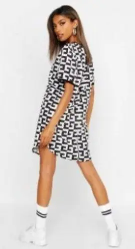 Boohoo Women's  Monochrome Chiffon Woven Black & White Mini Shift Dress Size 12